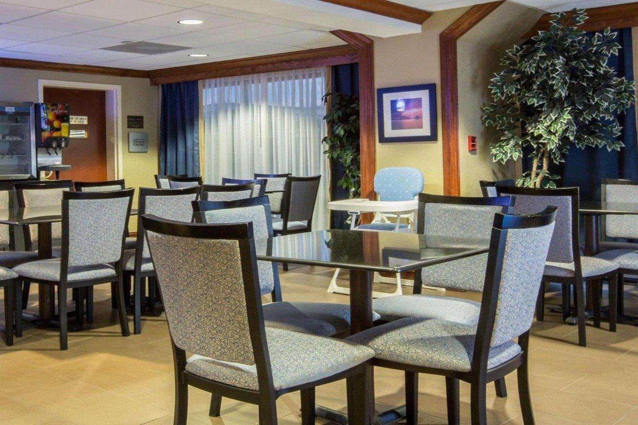 Comfort Suites Cumming-Atlanta Near Northside Hospital Forsyth מראה חיצוני תמונה