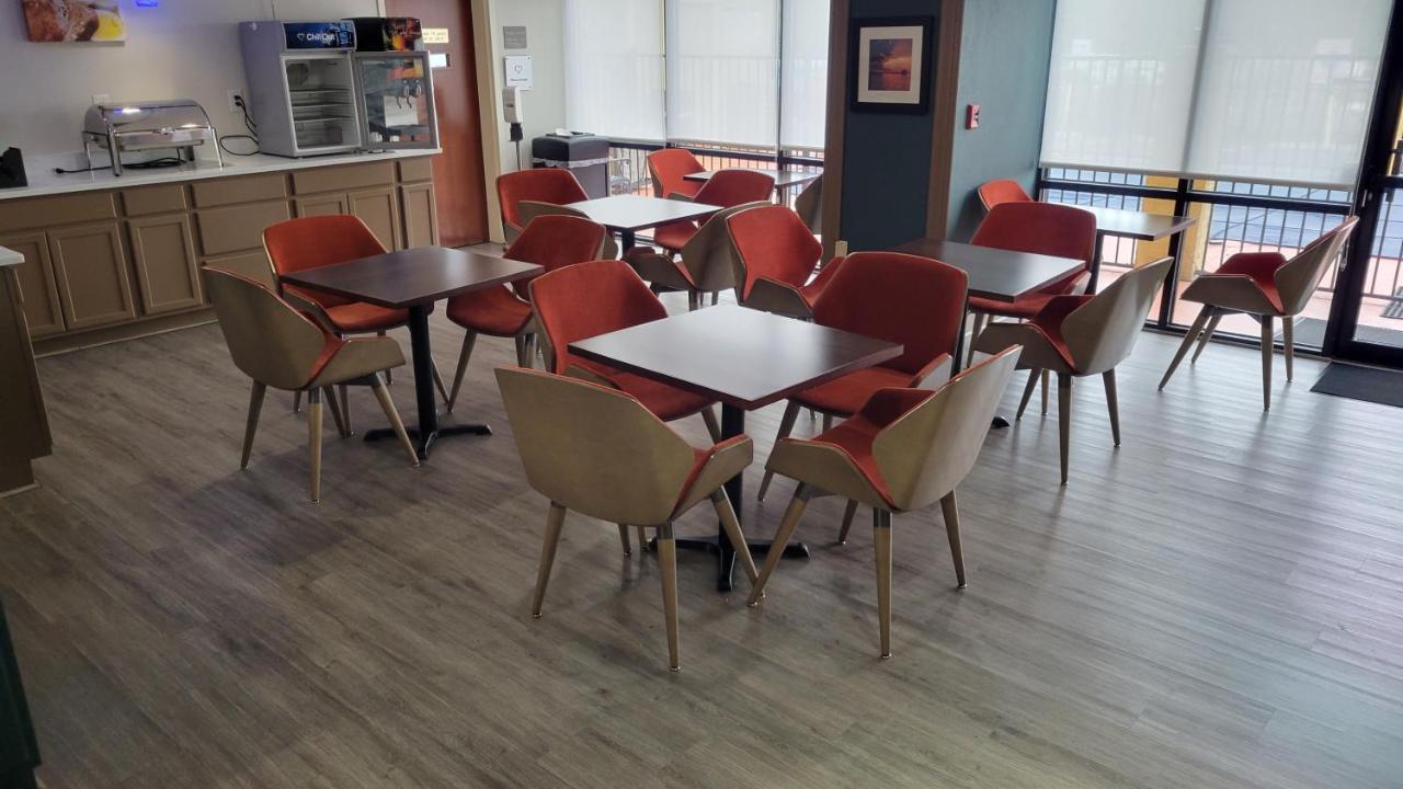 Comfort Suites Cumming-Atlanta Near Northside Hospital Forsyth מראה חיצוני תמונה