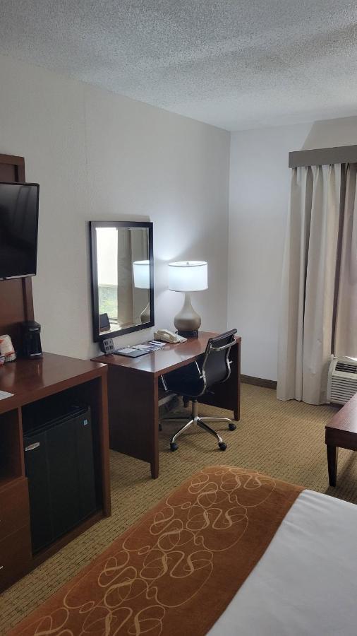 Comfort Suites Cumming-Atlanta Near Northside Hospital Forsyth מראה חיצוני תמונה