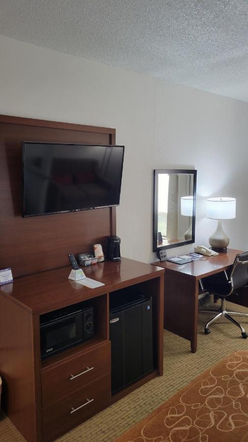 Comfort Suites Cumming-Atlanta Near Northside Hospital Forsyth מראה חיצוני תמונה