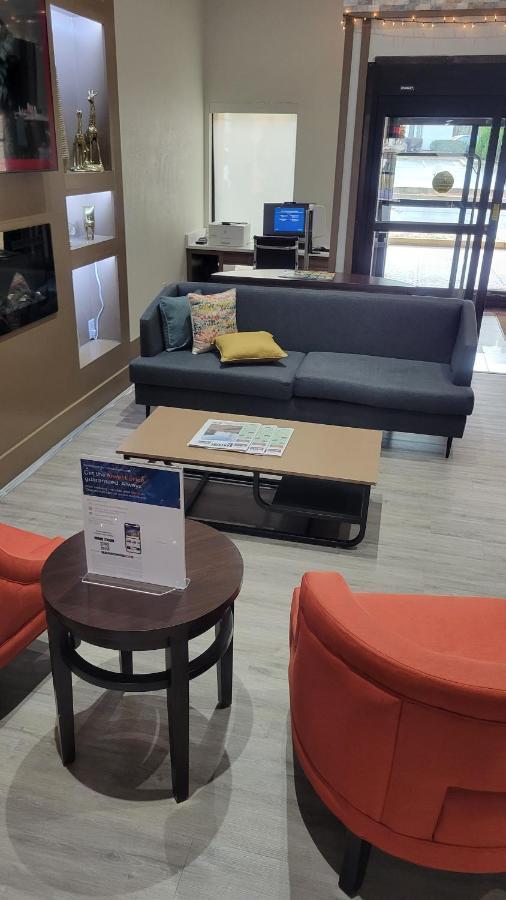 Comfort Suites Cumming-Atlanta Near Northside Hospital Forsyth מראה חיצוני תמונה