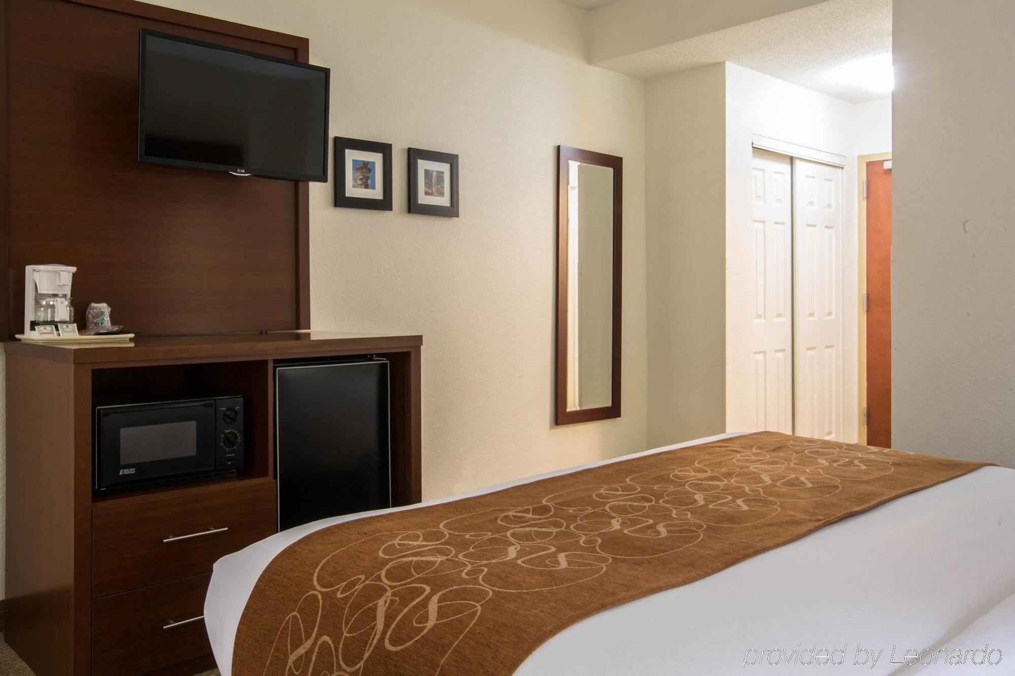 Comfort Suites Cumming-Atlanta Near Northside Hospital Forsyth מראה חיצוני תמונה