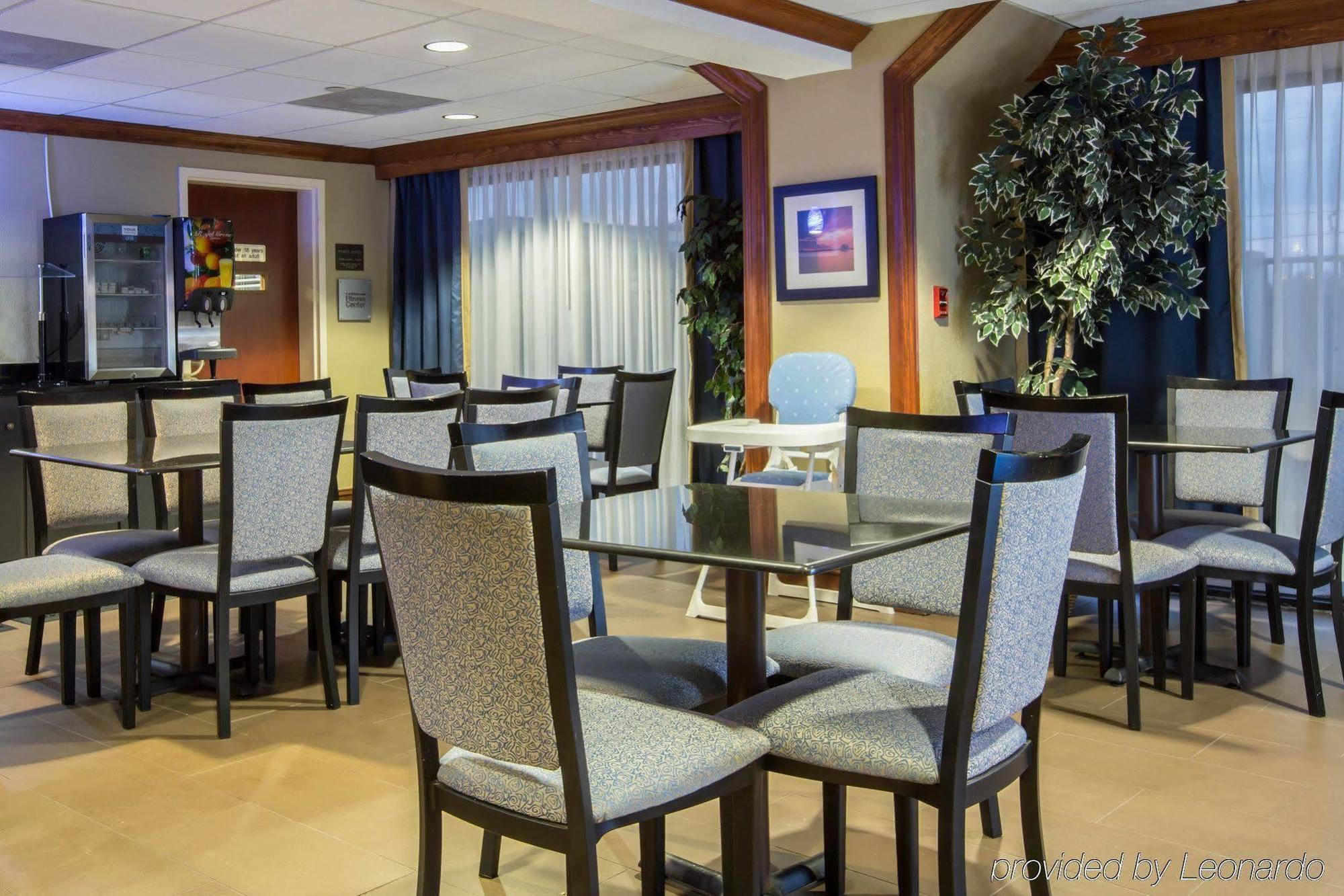 Comfort Suites Cumming-Atlanta Near Northside Hospital Forsyth מראה חיצוני תמונה
