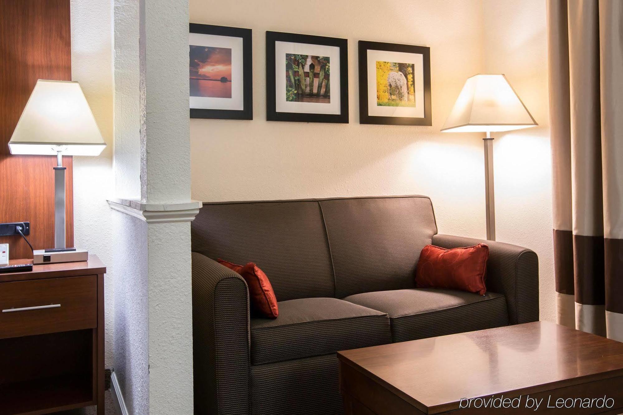 Comfort Suites Cumming-Atlanta Near Northside Hospital Forsyth מראה חיצוני תמונה